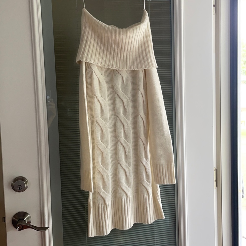 Short mini dress long sleeve.